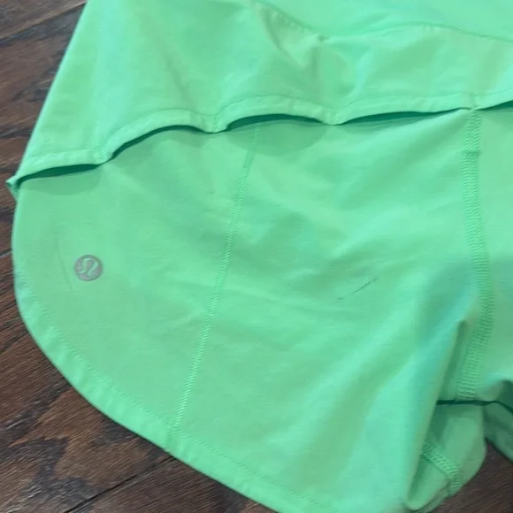 Set of 2 Lululemon shorts, size 4 - Picture 9 of 9